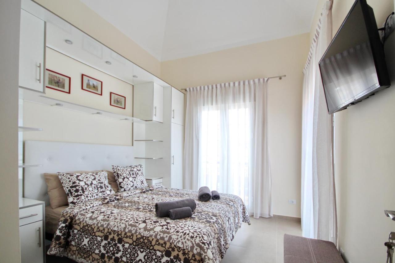 Amazing 5-bedroom In Costa Adeje Villa