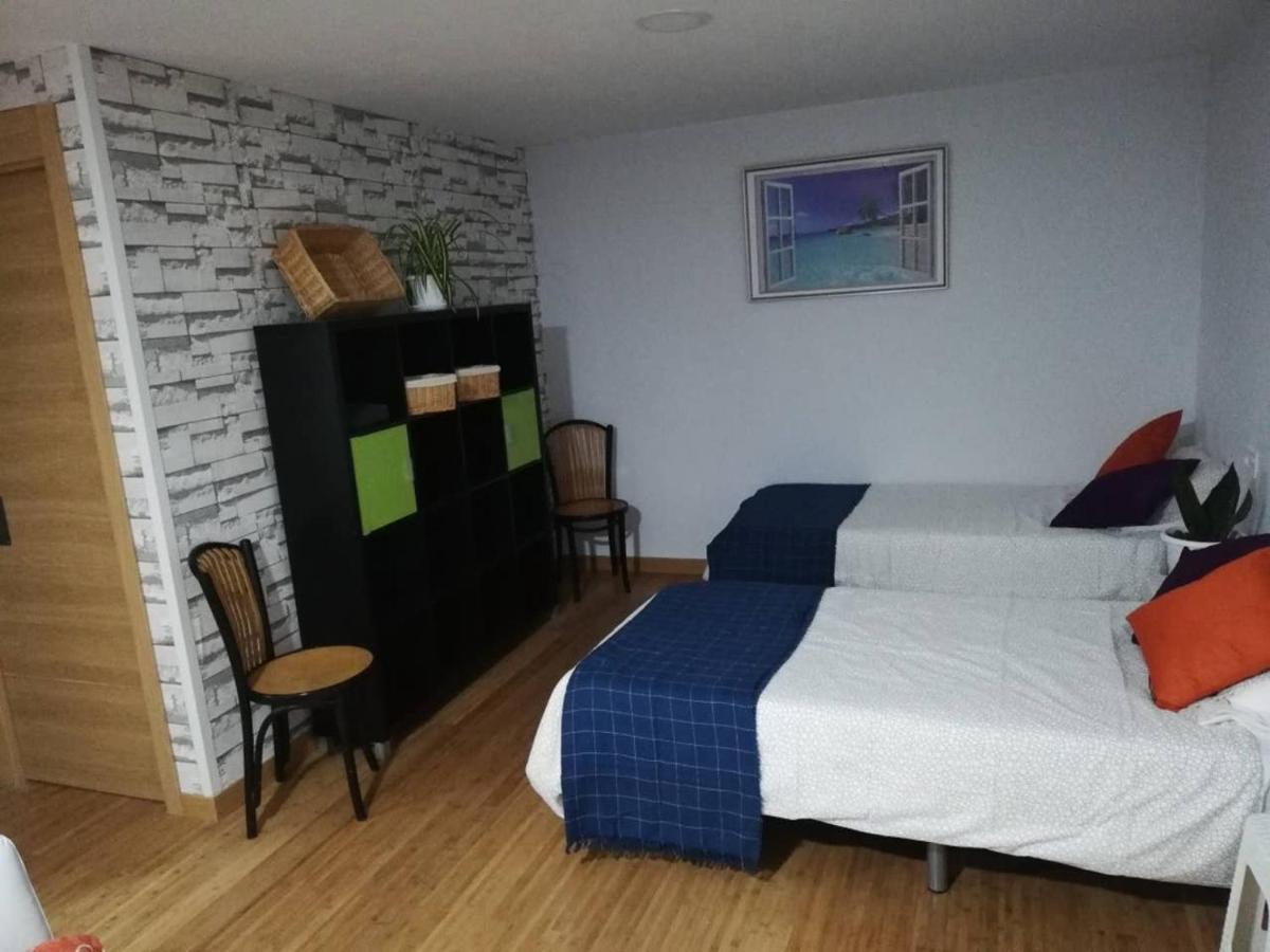 Loft Cruz, Acoran