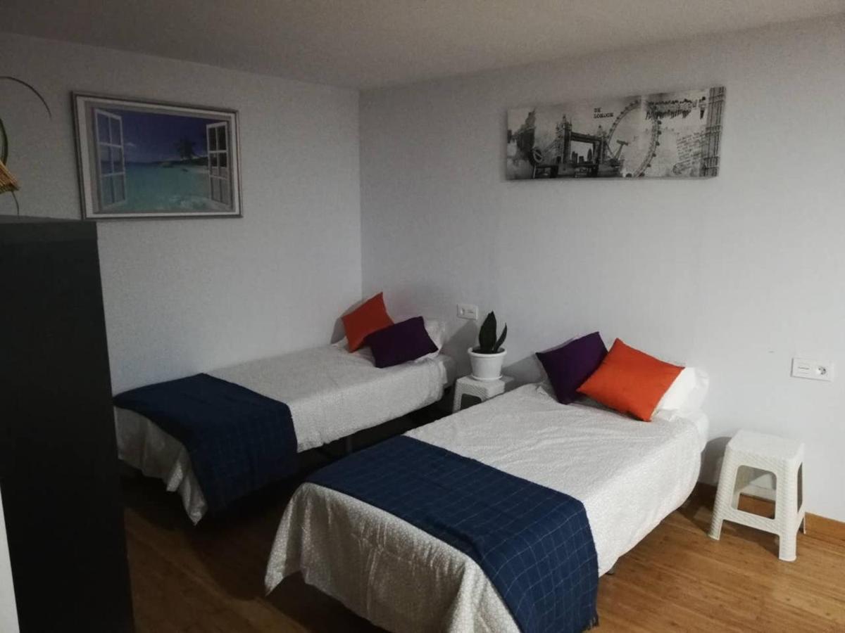 Loft Cruz, Acoran *