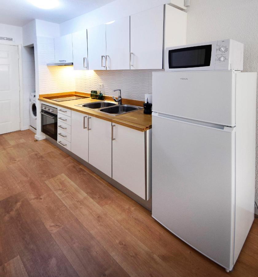 Apartment Peaceful & Bright Loft, Heated Pool, Netflix, Free Wifi & Parking, Tennis Los Cristianos (Tenerife)