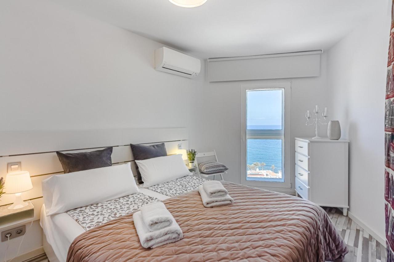 Penthouse, Nightlife, Clubs, Free Wi-fi, Air Conditioning *