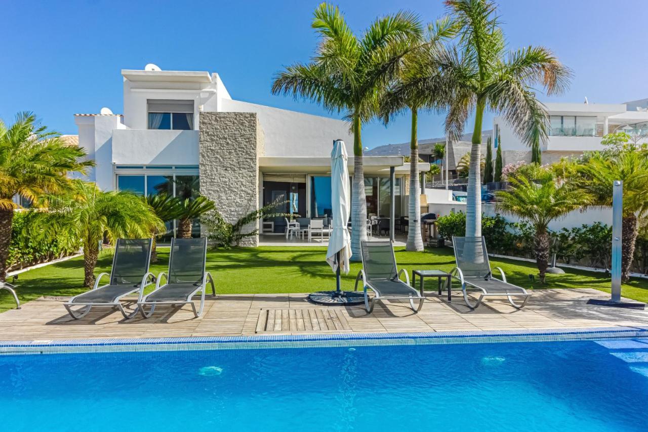 Villa Eleonora, Luxury With Heated Pool Ocean View In Adeje, Tenerife