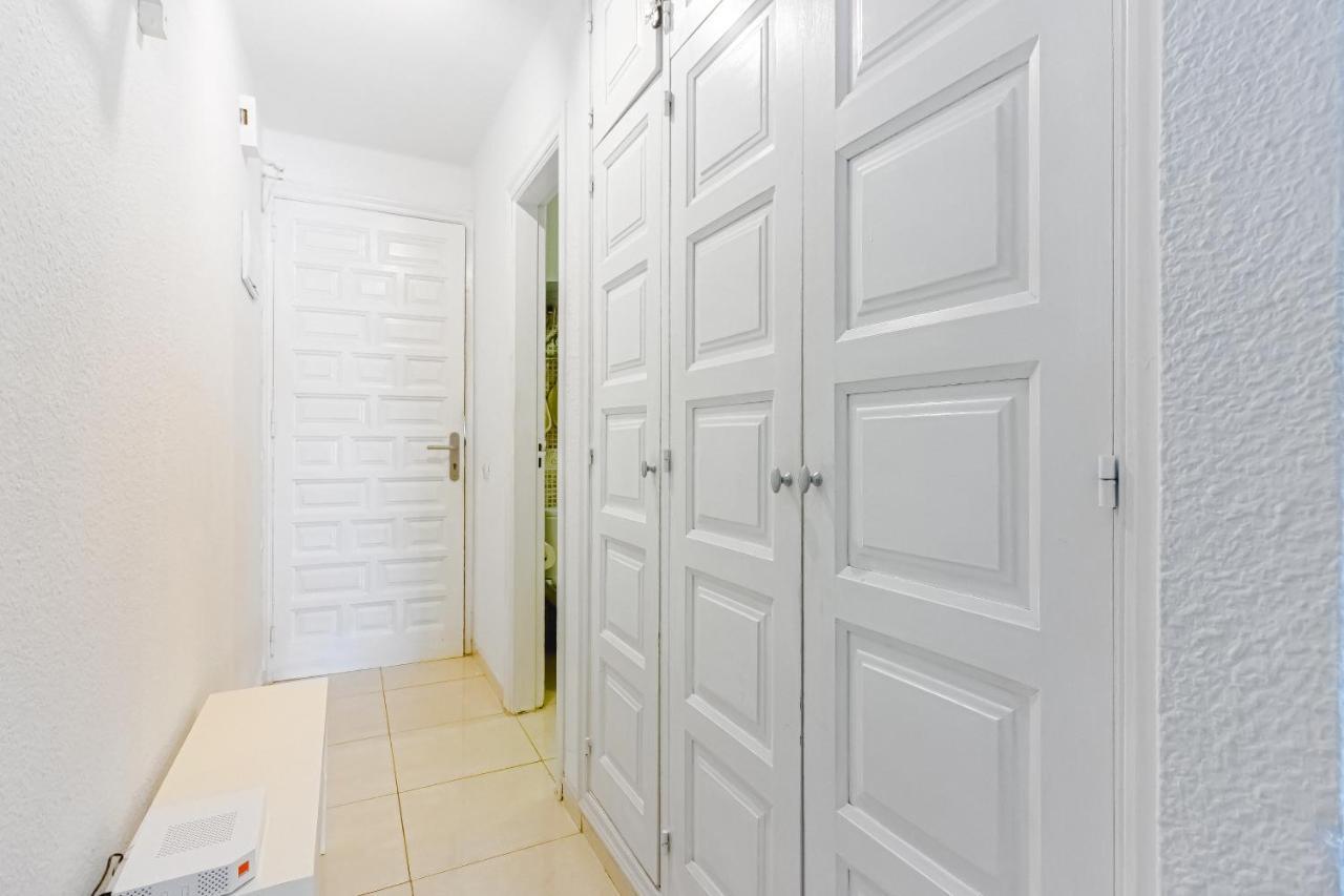 Fantastic Large In Front Of Heated Pool Wifi Apartment *