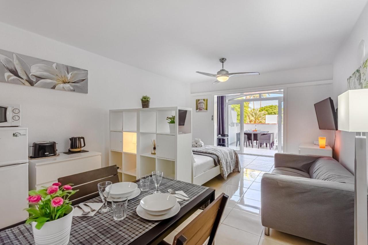Fantastic Large In Front Of Heated Pool Wifi Apartment *