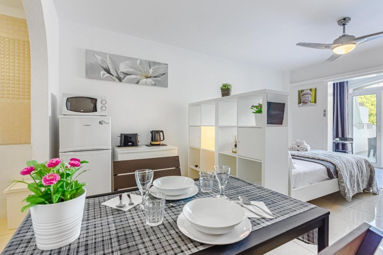 Fantastic Large In Front Of Heated Pool Wifi Apartment Arona (Tenerife)