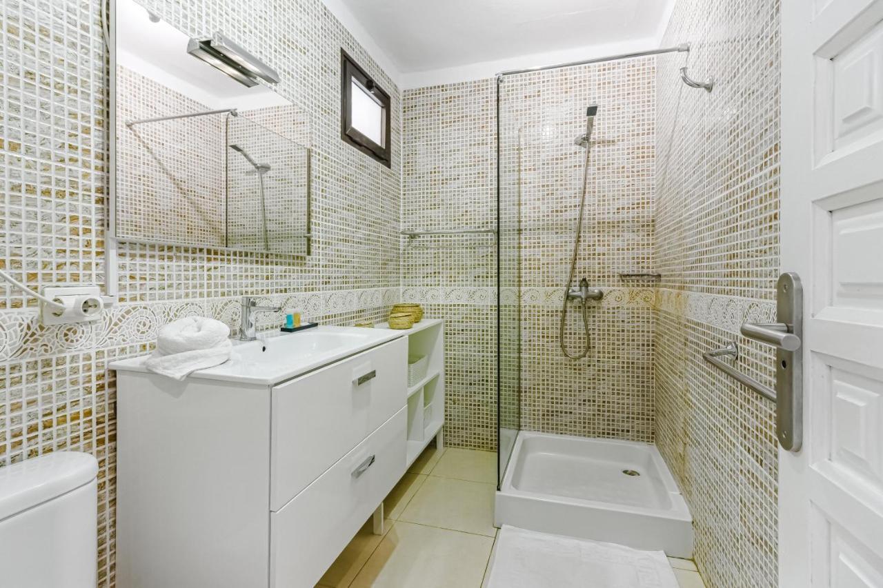 Fantastic Large In Front Of Heated Pool Wifi *