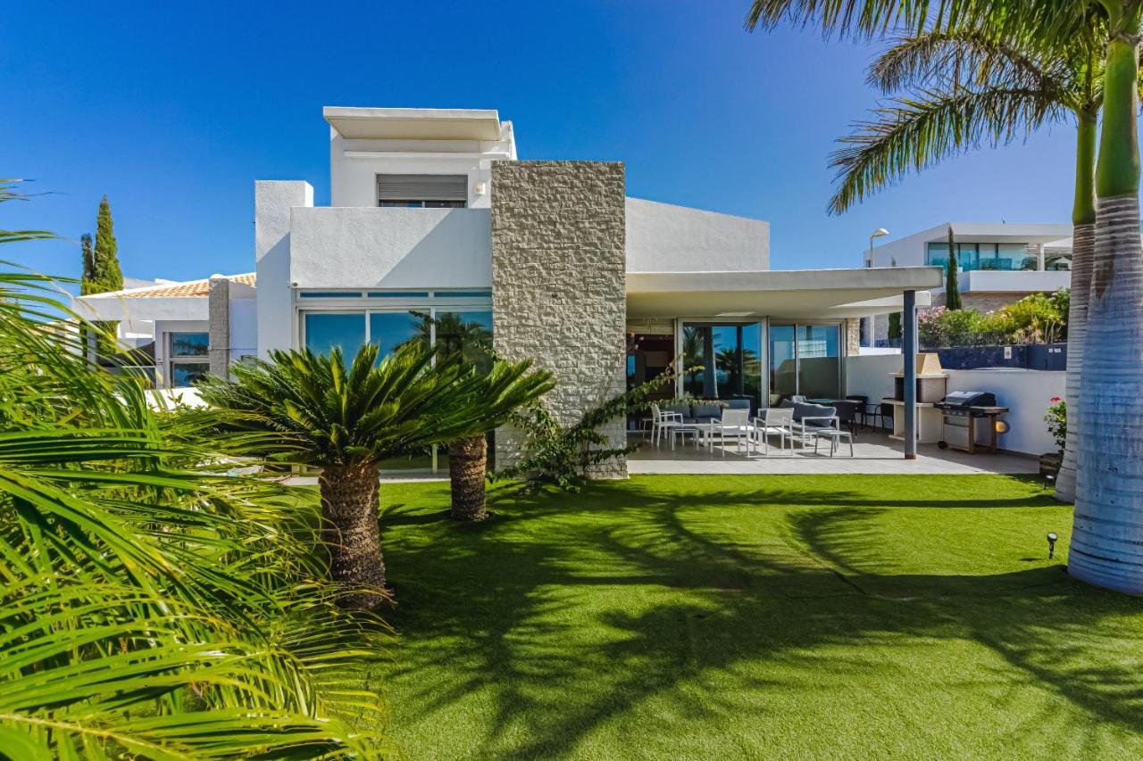 Eleonora, Luxury With Heated Pool Ocean View In Adeje, Tenerife