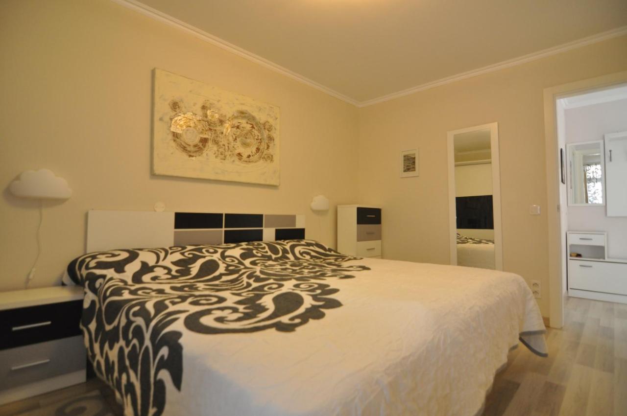 Apartment In Alborada