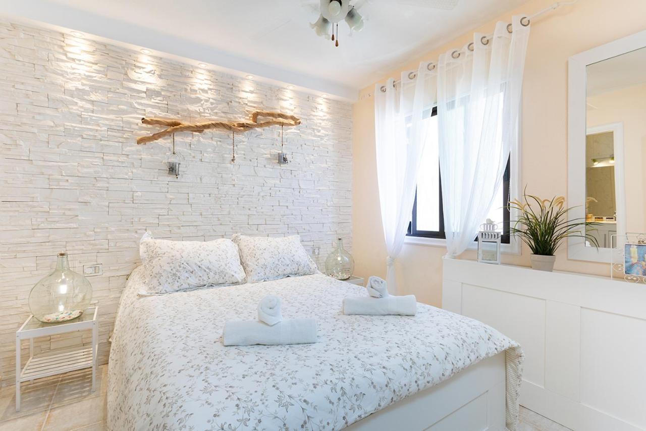 195 Tropical Holiday By Sunkeyrents Apartment Chayofa