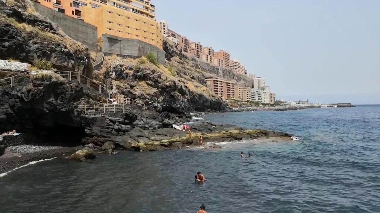 Apartment Facing The Ocean - Full Appt With 2 Double Bedroom *