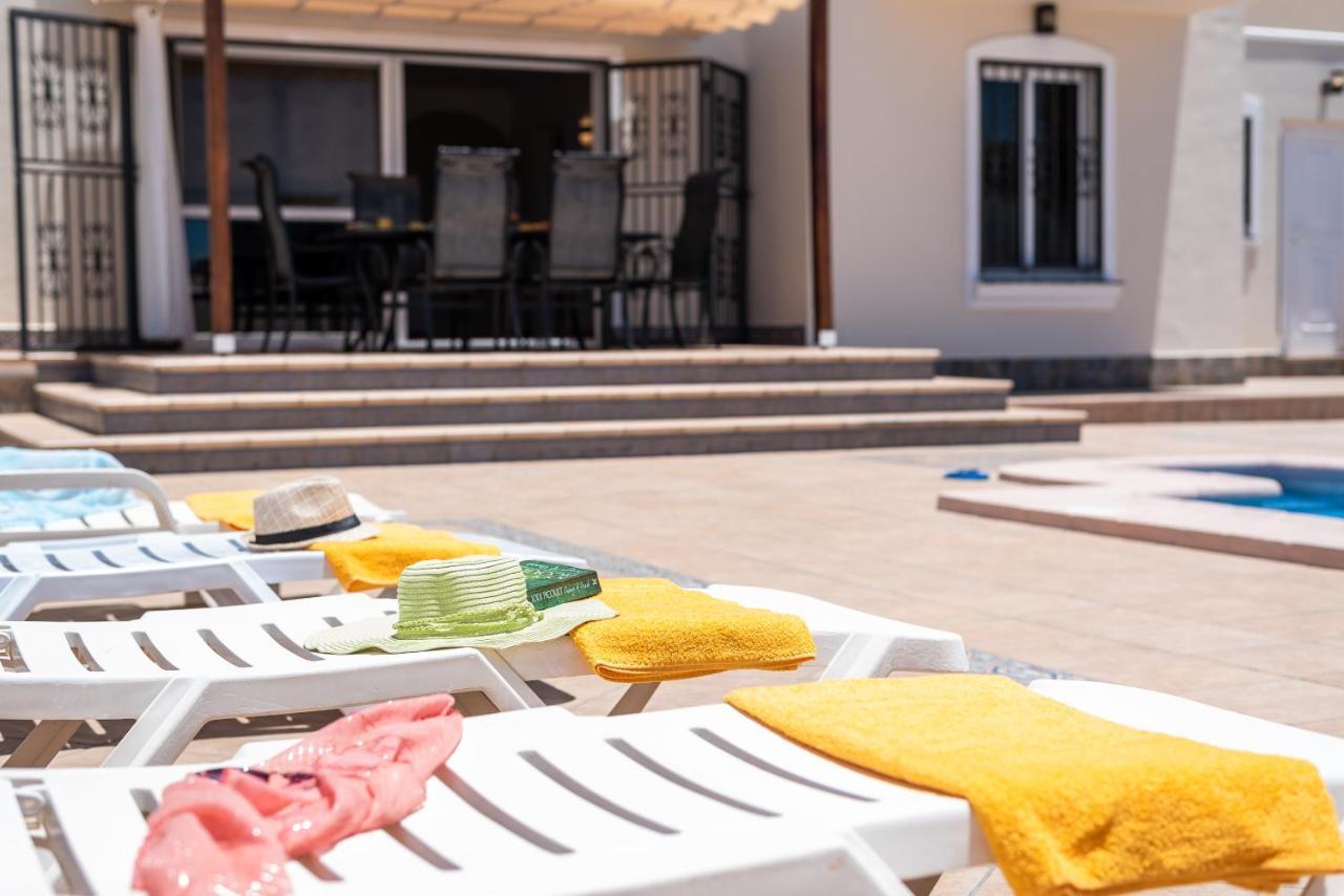 Beautiful Sahara, Bbq *