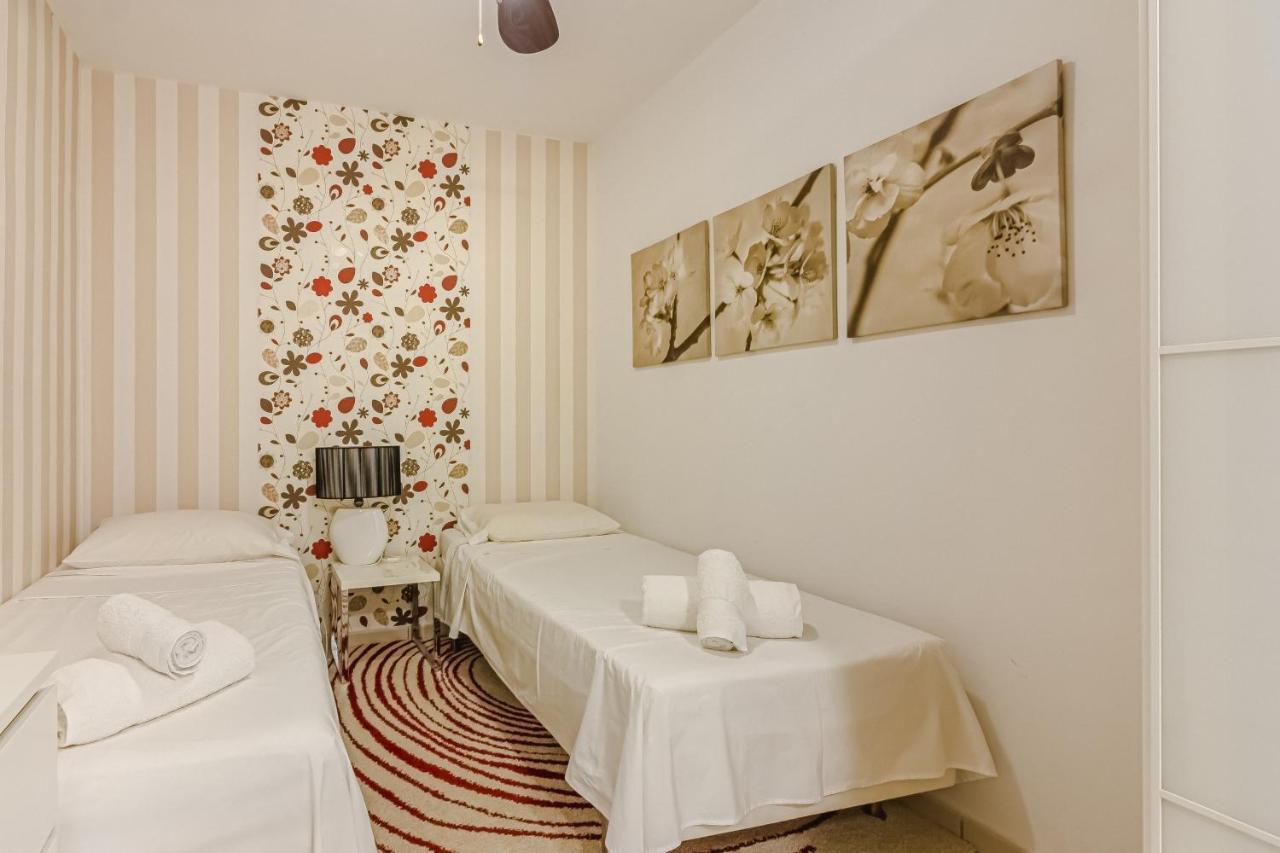 Eleonora, Luxury With Heated Pool Ocean View In Adeje, Tenerife Villa