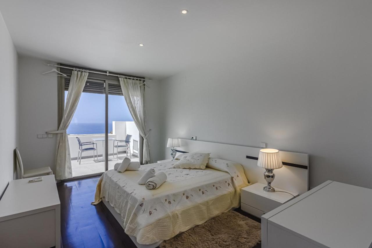 Eleonora, Luxury With Heated Pool Ocean View In Adeje, Tenerife Villa *