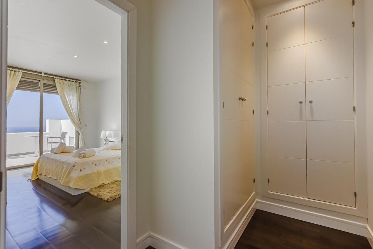 Villa Eleonora, Luxury With Heated Pool Ocean View In Adeje, Tenerife