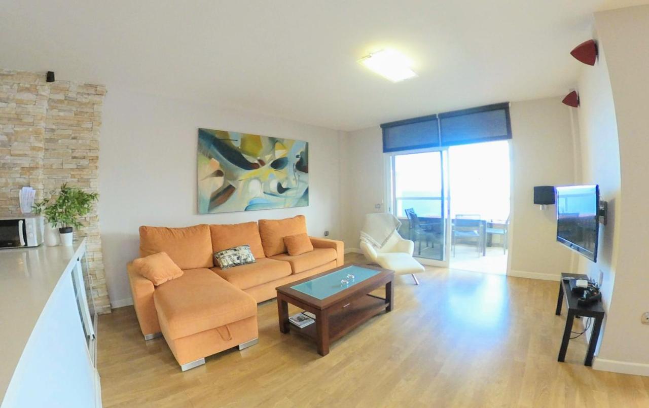 Facing The Ocean - Full Appt With 2 Double Bedroom *