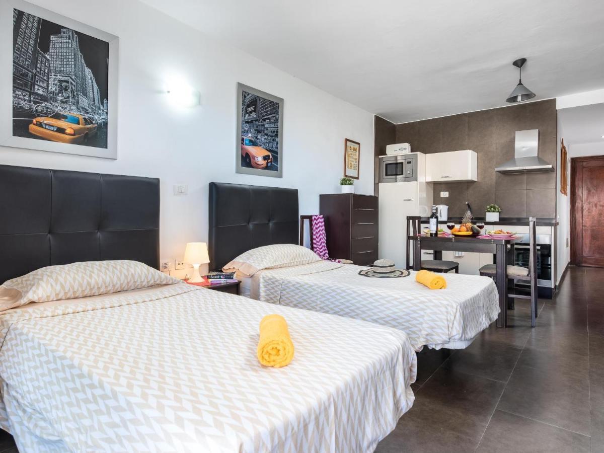 603 Studio Comodoro First Sea Line *