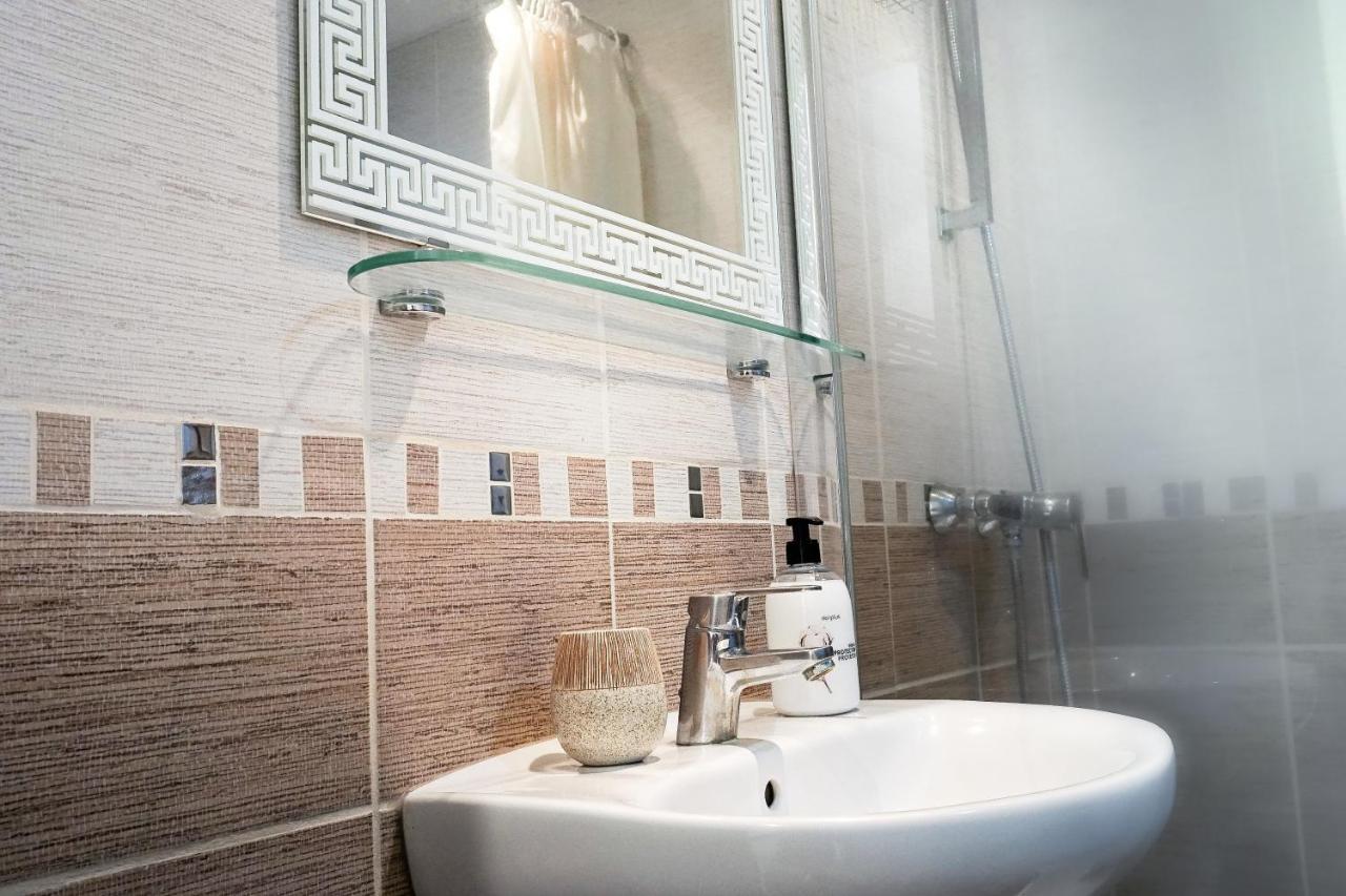 Great View, Heated Pool, Cool Design - Castle Harbour In Cristianos Apartment Los Cristianos (Tenerife)