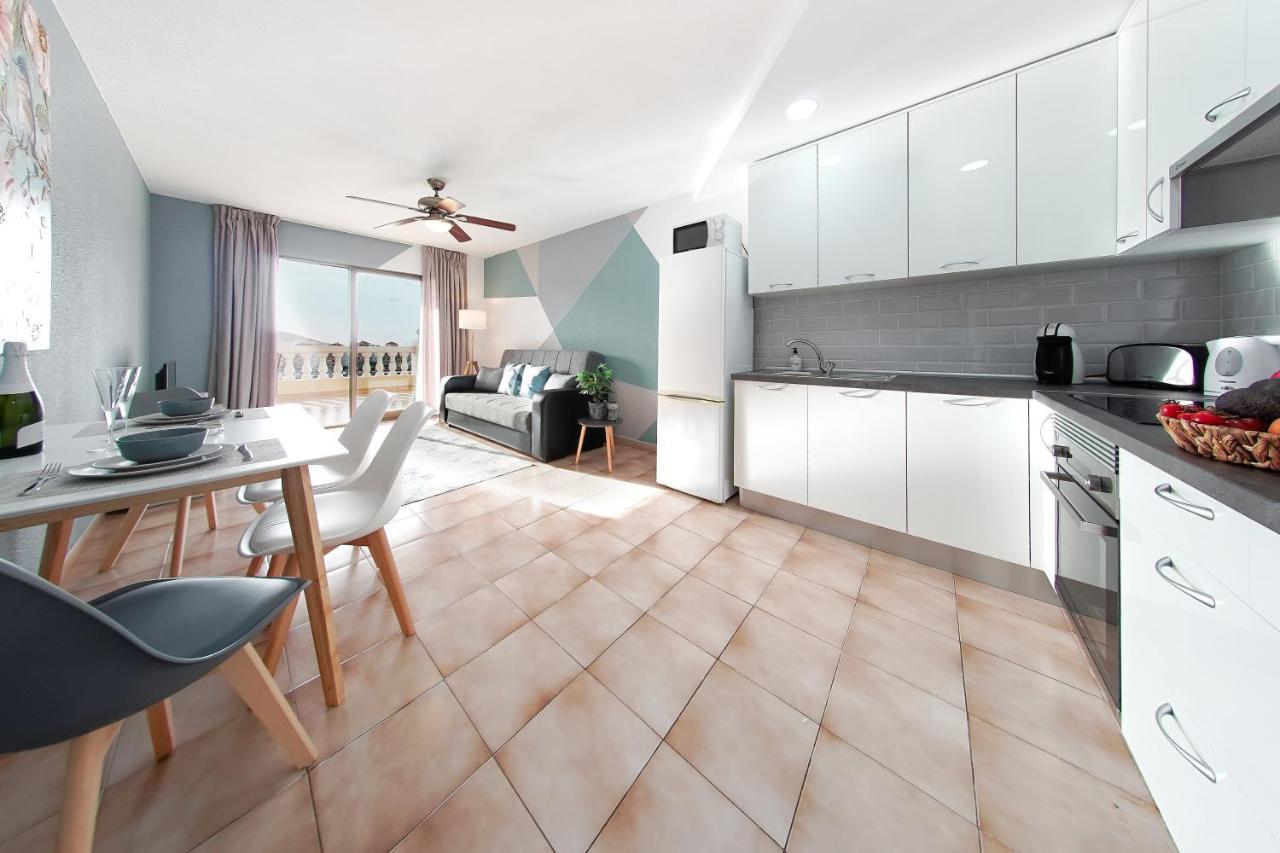 Great View, Heated Pool, Cool Design - Castle Harbour In Cristianos * Los Cristianos (Tenerife)
