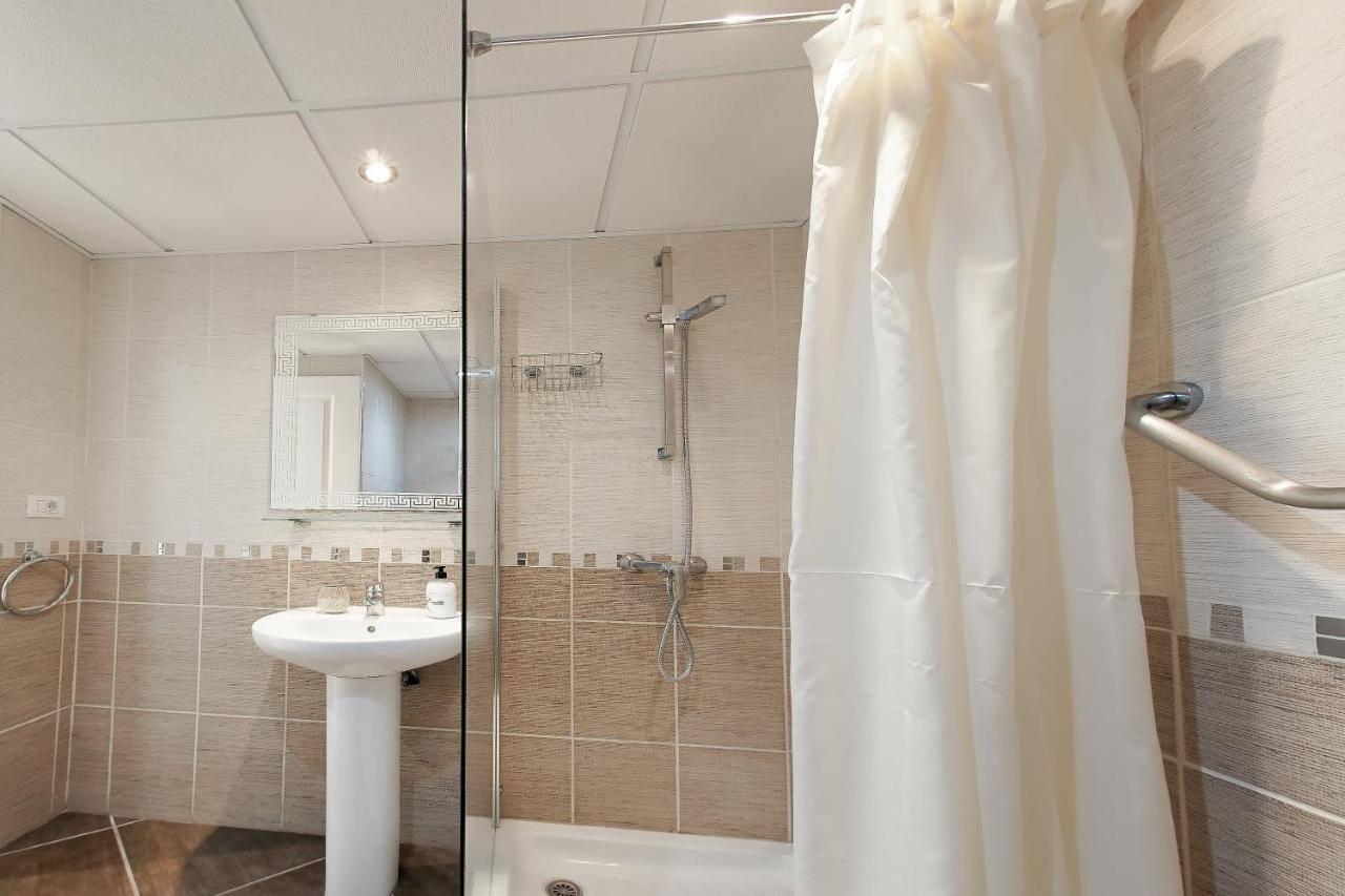 Great View, Heated Pool, Cool Design - Castle Harbour In Cristianos Apartment *