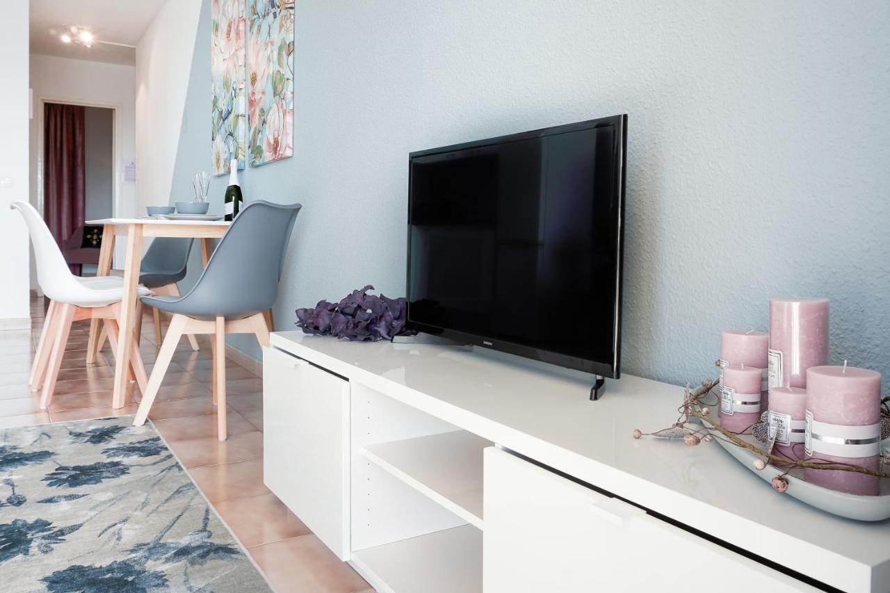 Apartment Great View, Heated Pool, Cool Design - Castle Harbour In Cristianos *