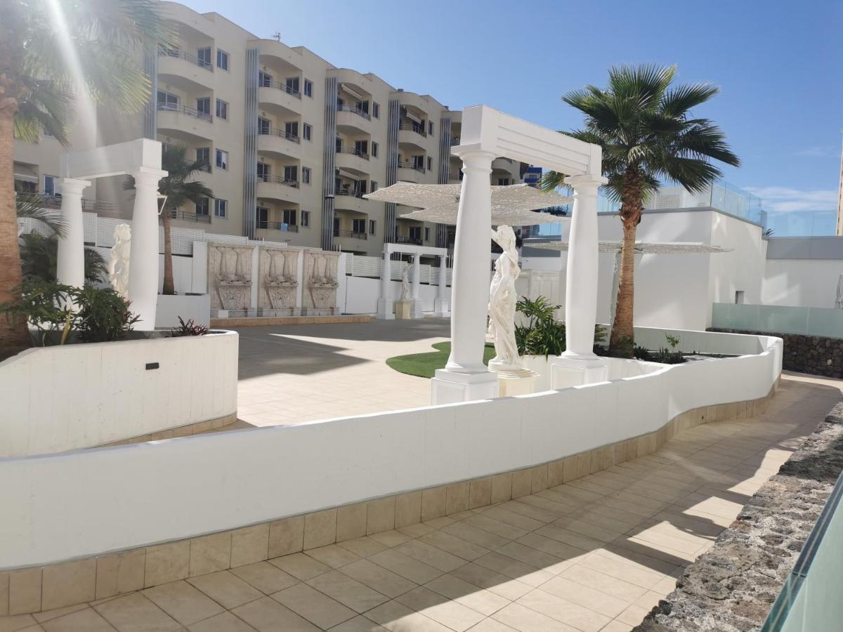 Cs Apartmentos, Large Terrace, Wifi! * Playa Paraiso (Tenerife)
