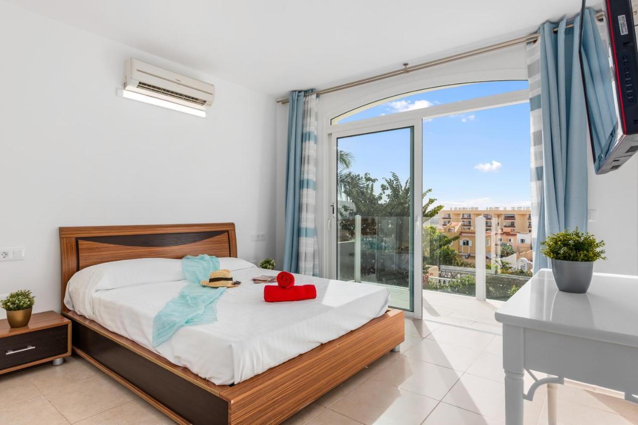 Villa Amazing Medina, Bbq, Heated Pool! Costa Adeje (Tenerife)