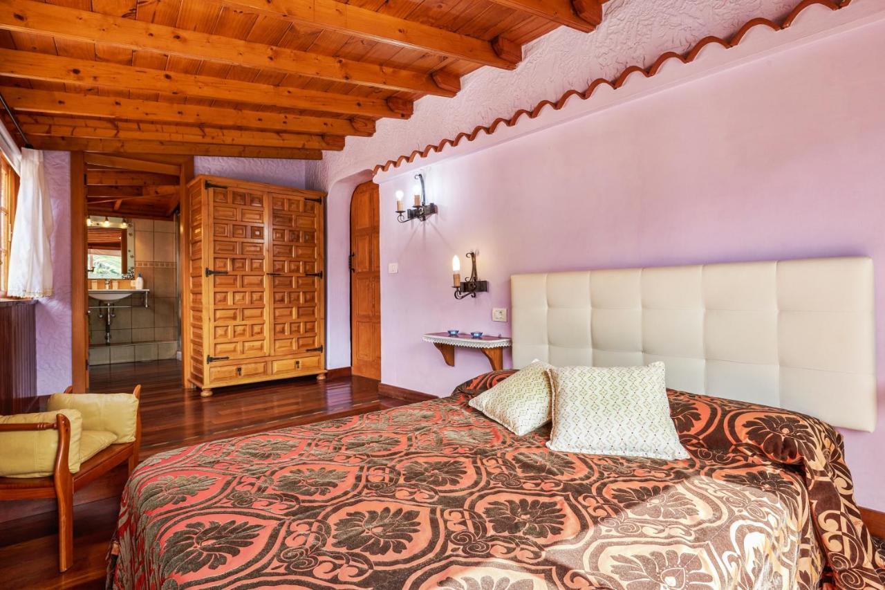 Charming House In With Shared Pool Hébergement de vacances