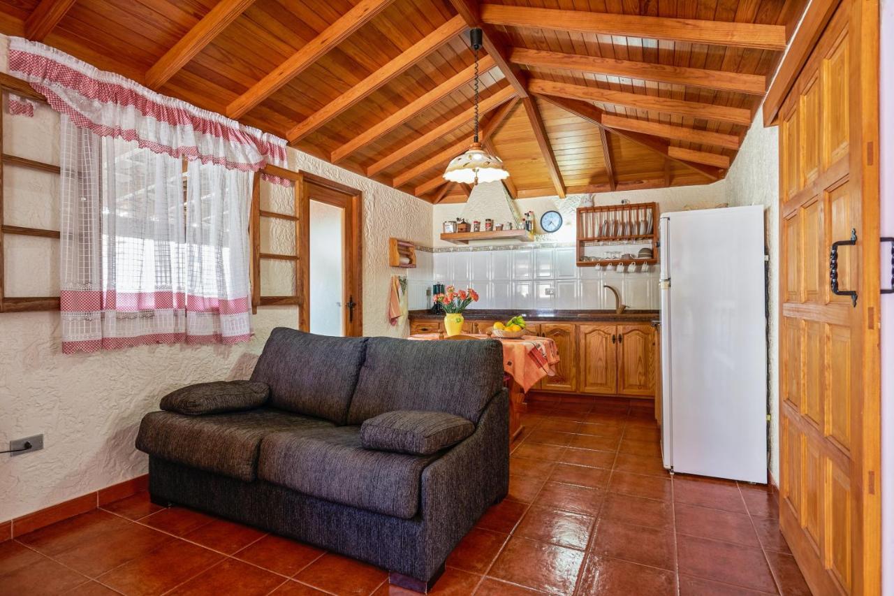Charming House In With Shared Pool Hébergement de vacances *
