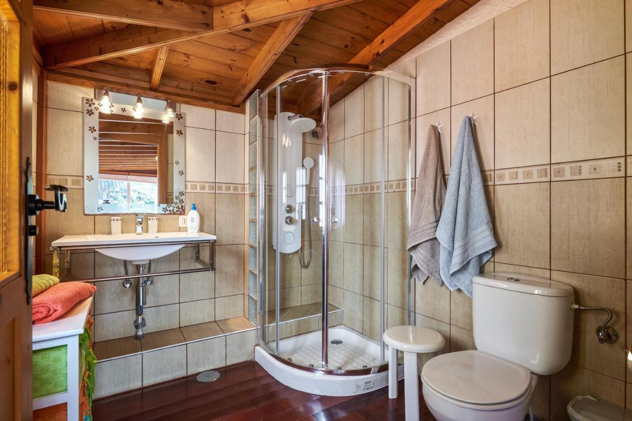 Hébergement de vacances Charming House In With Shared Pool