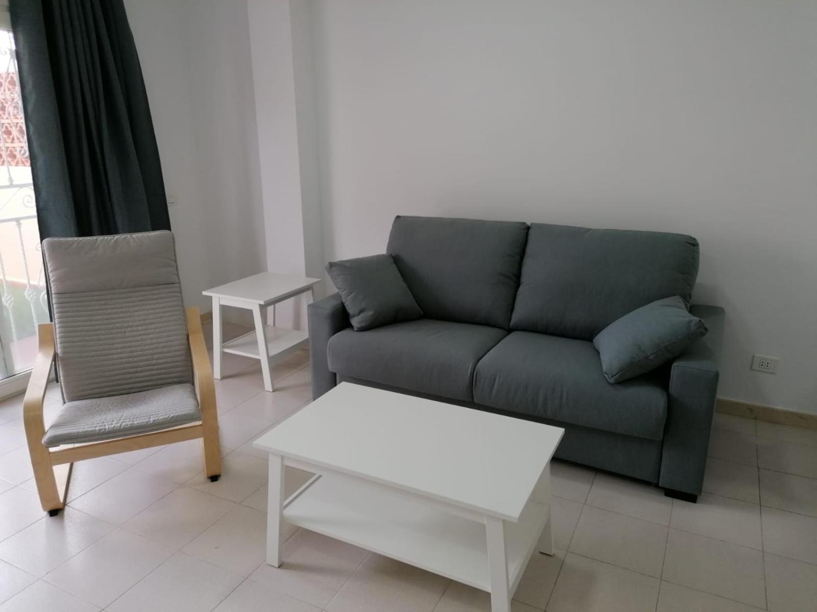 Avenida Deluxe Apartment