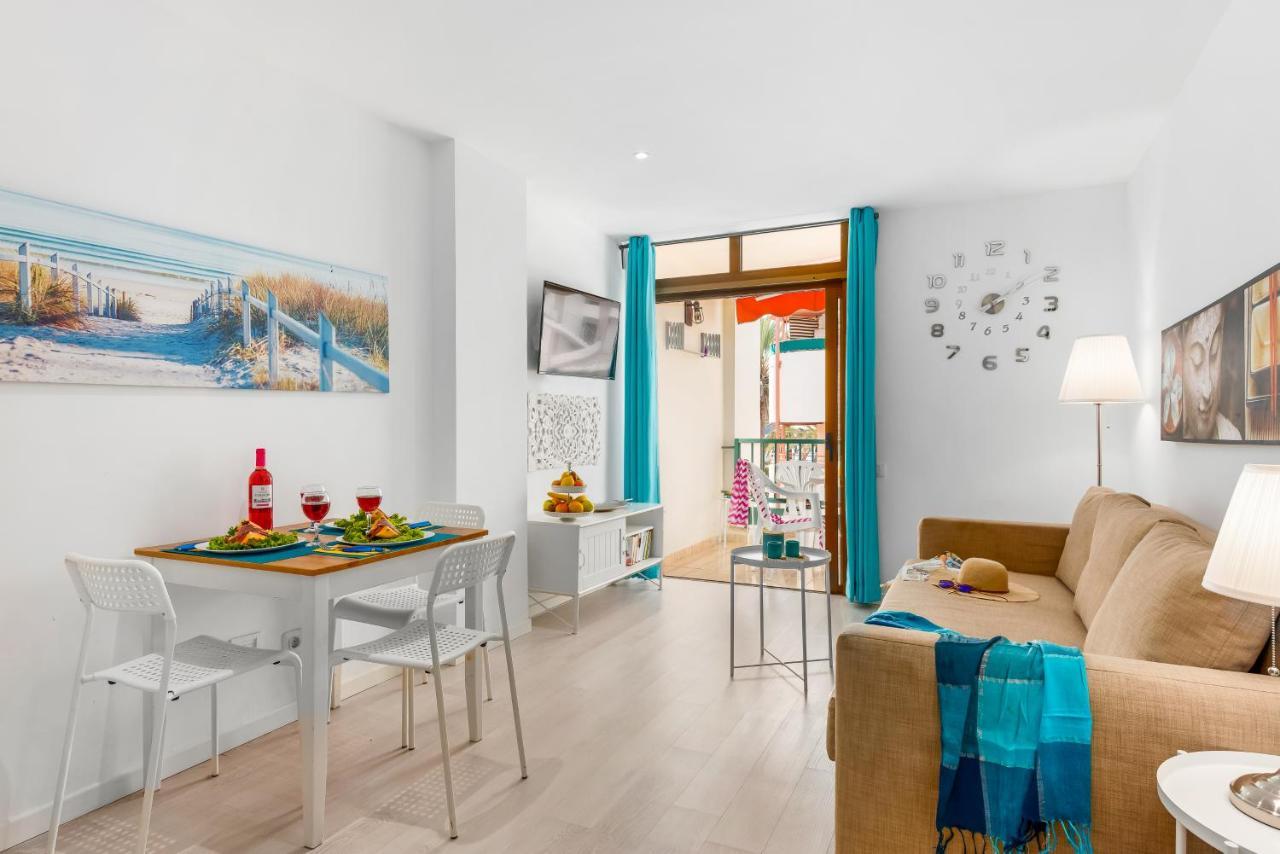 211 Cristianos First Sea Line, Swimming Pool