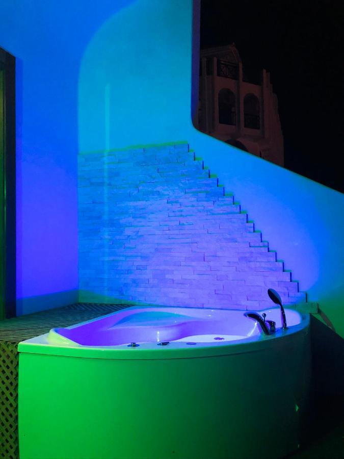Appartement Lux&2jacuzzi. New! Golden Mile Americas, Parque Santiago 2. Pool Heated Sea Water 2 Bdr Playa de las Américas