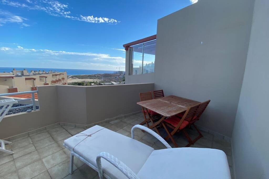Grande Apartamento, Sotavento 3, La Tejita, El Medano Apartment