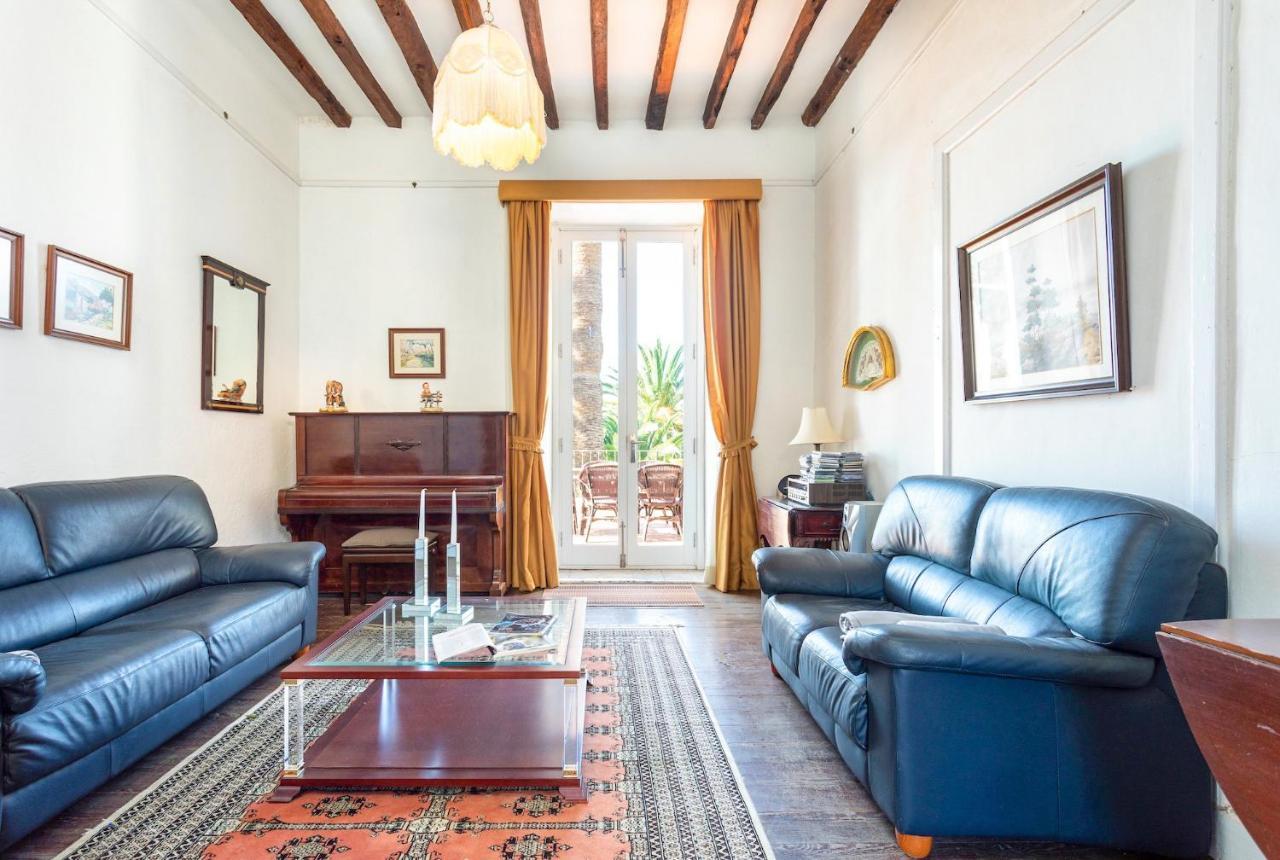 Detached With Garden, Heated And Private Pool, Sea View, Parking Free *