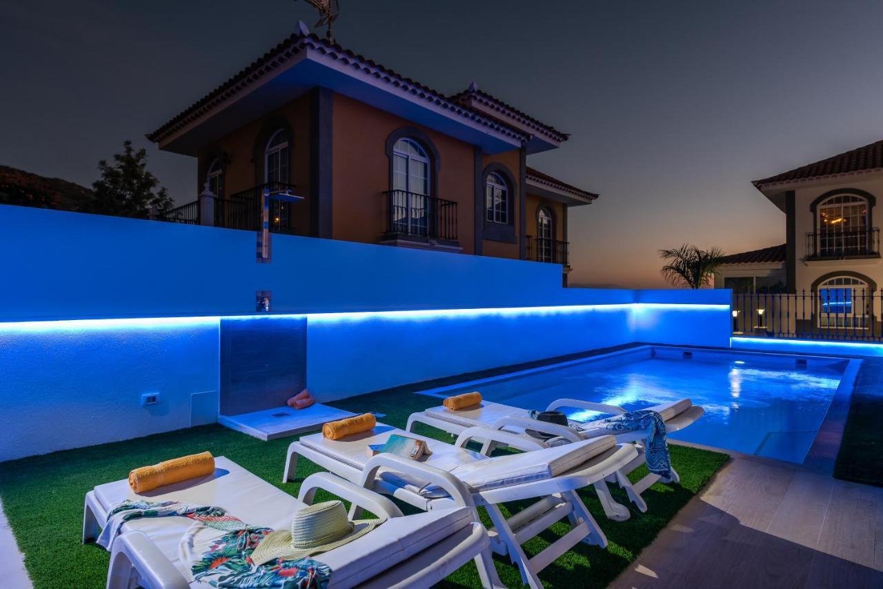 Luxury Holiday Heated Pool