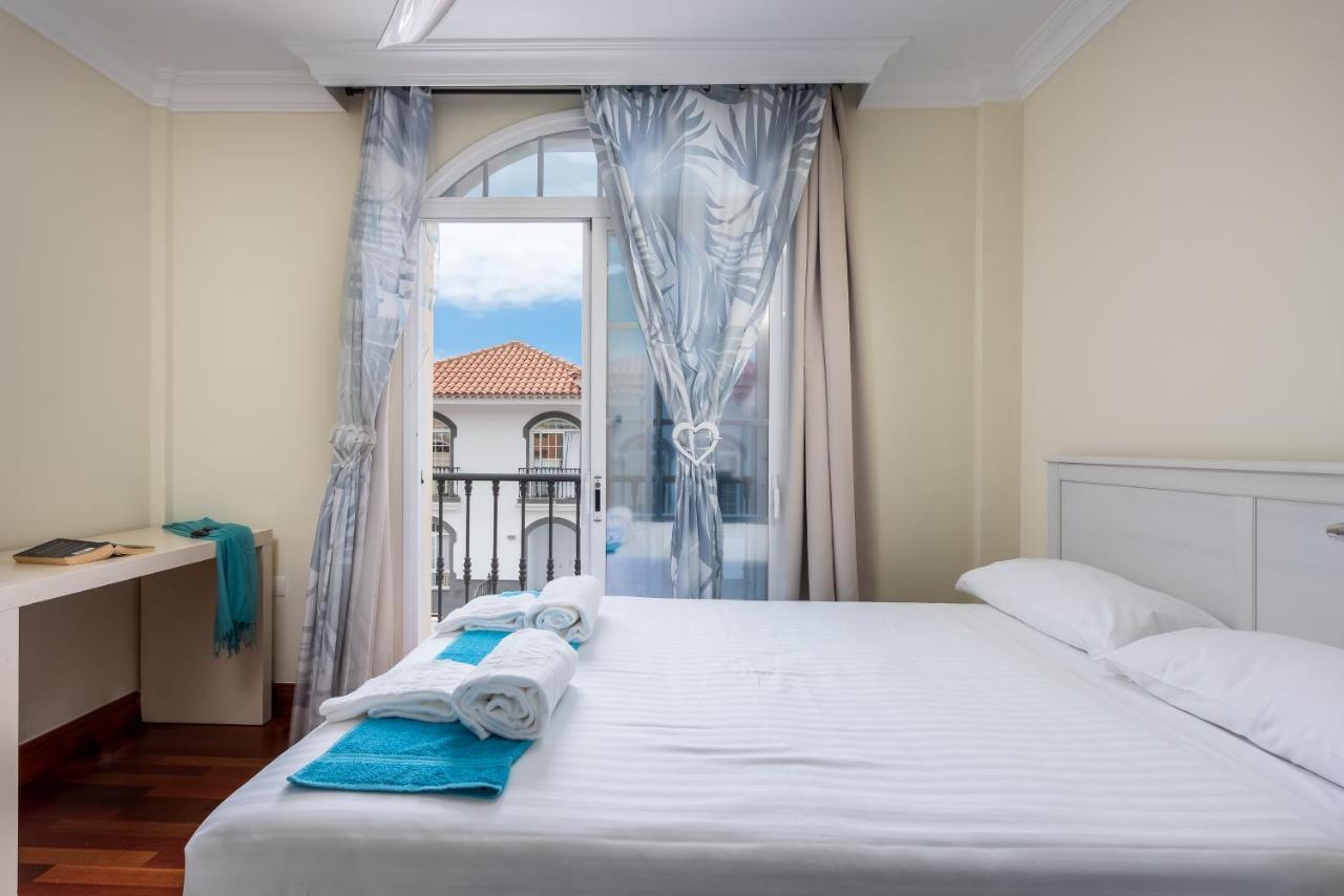 Villa Luxury Holiday Heated Pool