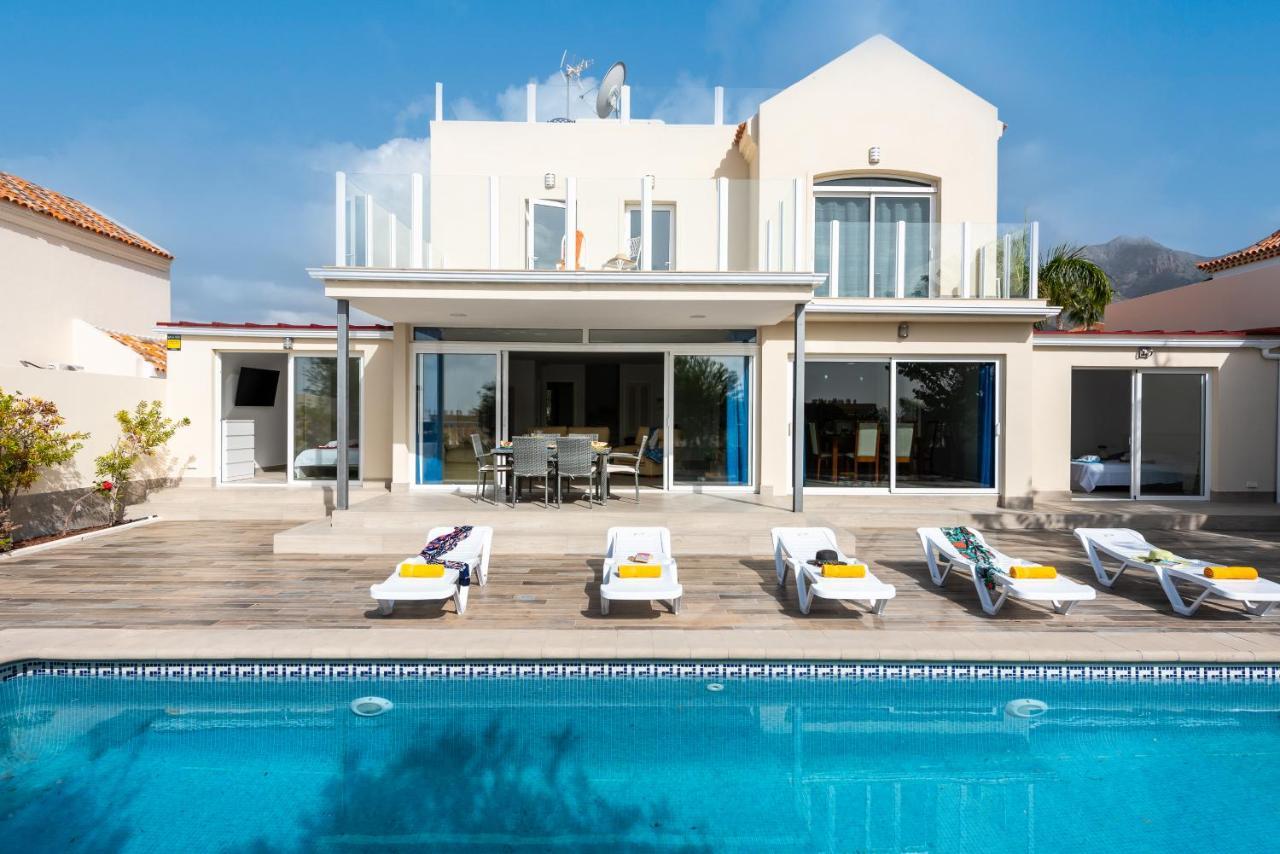 Amazing Medina, Bbq, Heated Pool! Villa