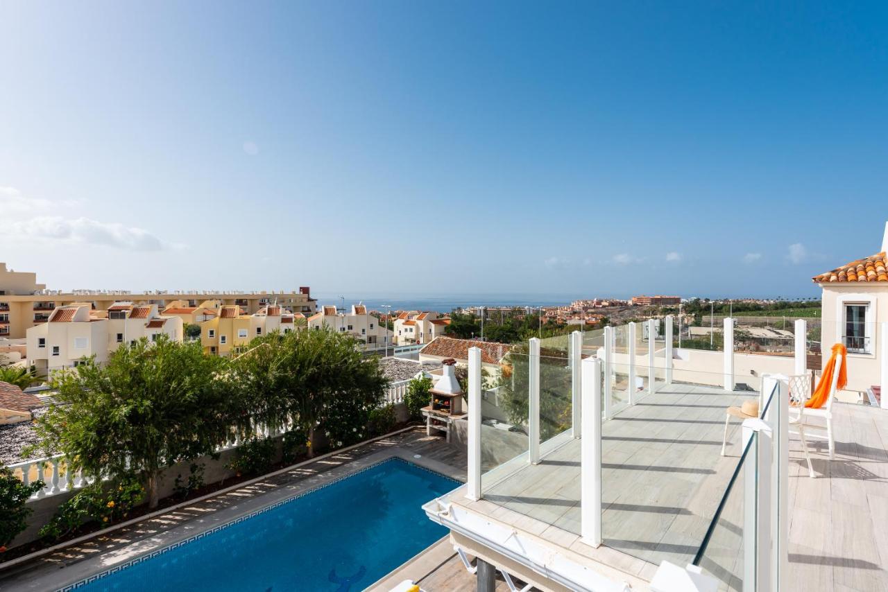 Amazing Medina, Bbq, Heated Pool! Villa Costa Adeje (Tenerife)