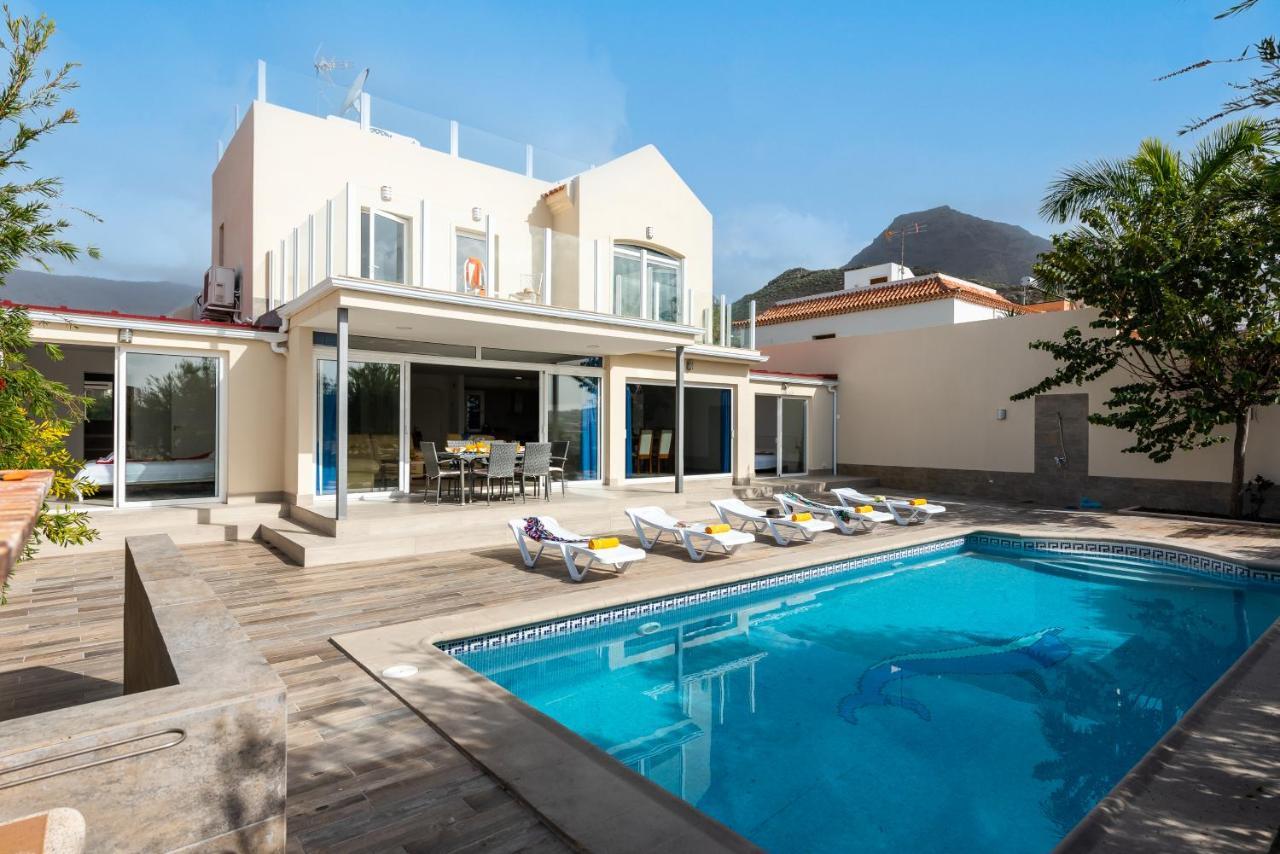 Amazing Medina, Bbq, Heated Pool!