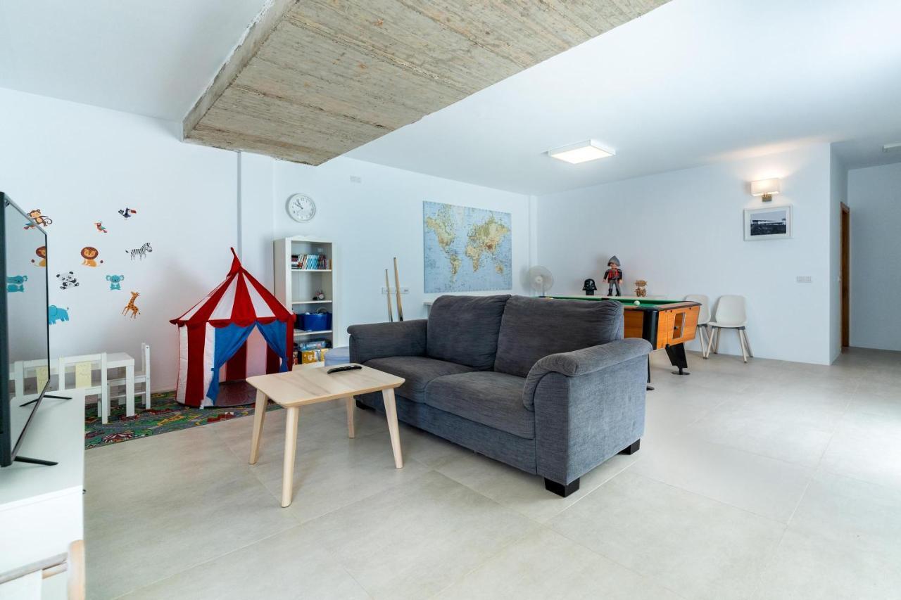 Prismar Villa *