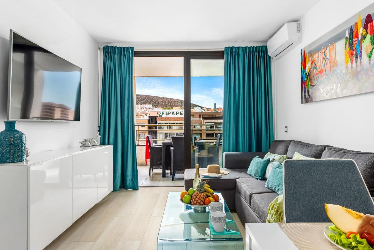 Modern Cristianos Center * Los Cristianos (Tenerife)