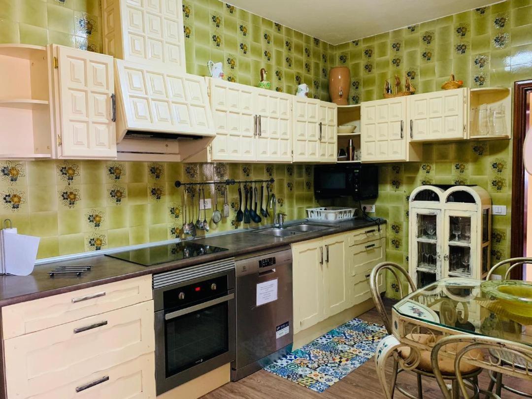 Tinizara Villa *