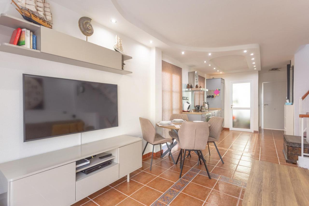 Aqua Vista 2 Bed Penthouse With Great Views Apartment Callao Salvaje