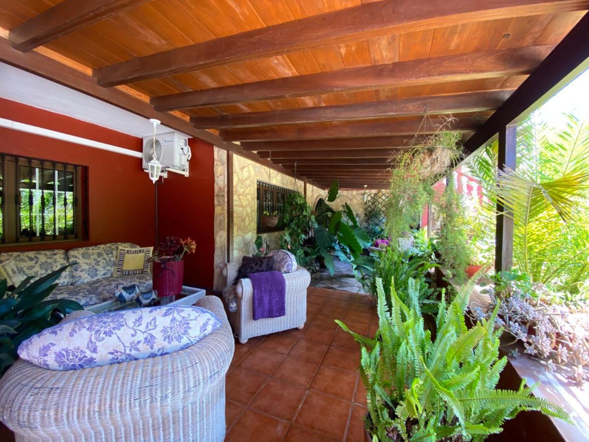 Casa Lazaro,