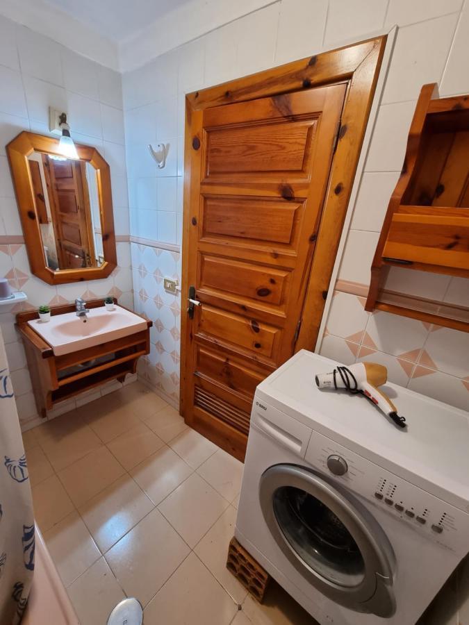 Apartment Studio No 1 Directly On The And Sea, Terrace, Heated Pool, Wifi Playa de las Americas (Tenerife)