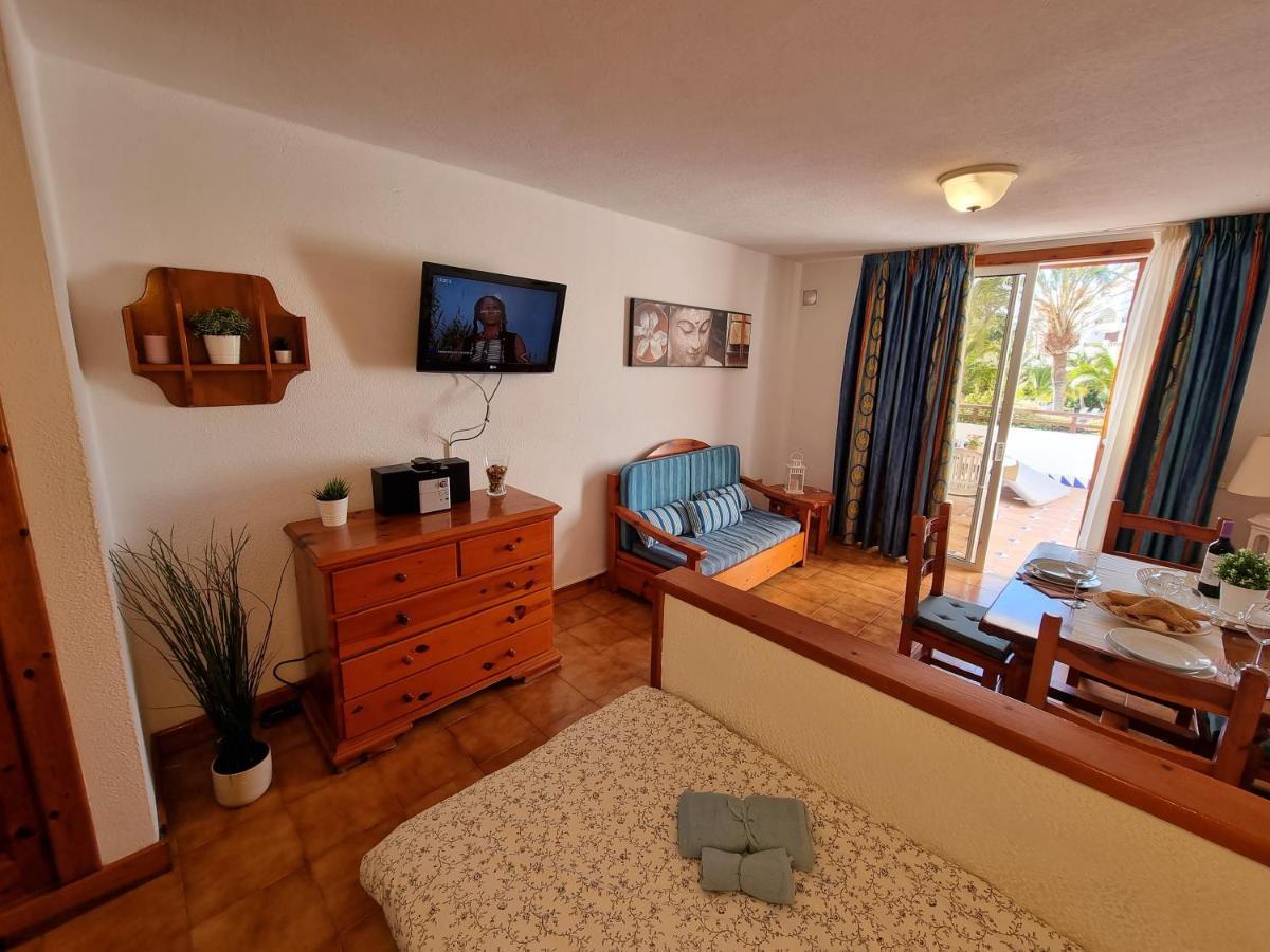 Apartment Studio No 1 Directly On The And Sea, Terrace, Heated Pool, Wifi Playa de las Americas (Tenerife)