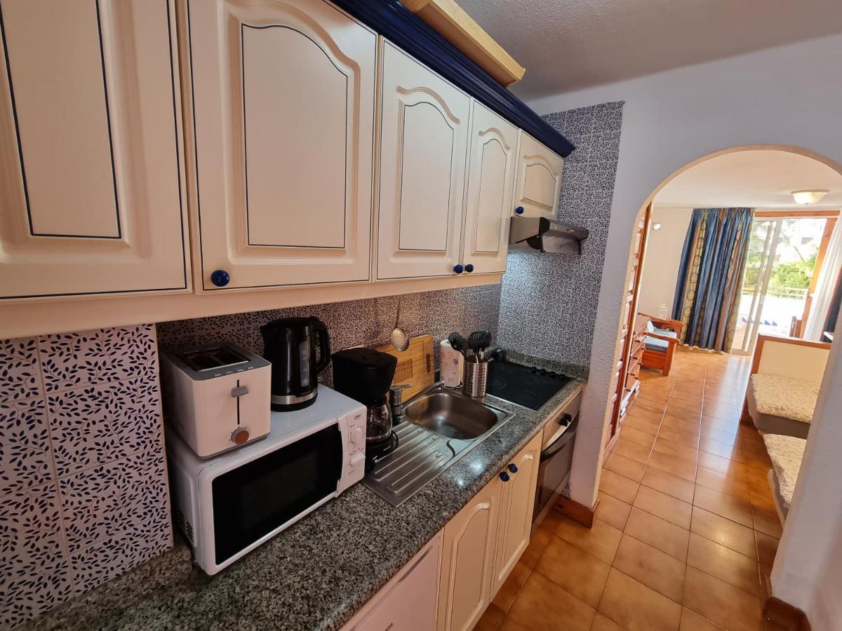 Apartment Studio No 1 Directly On The And Sea, Terrace, Heated Pool, Wifi Playa de las Americas (Tenerife)