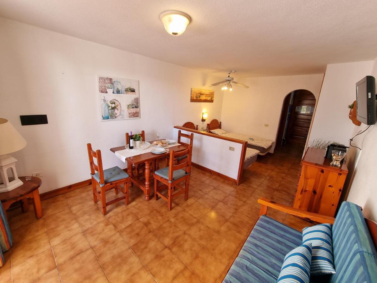 Studio No 1 Directly On The And Sea, Terrace, Heated Pool, Wifi