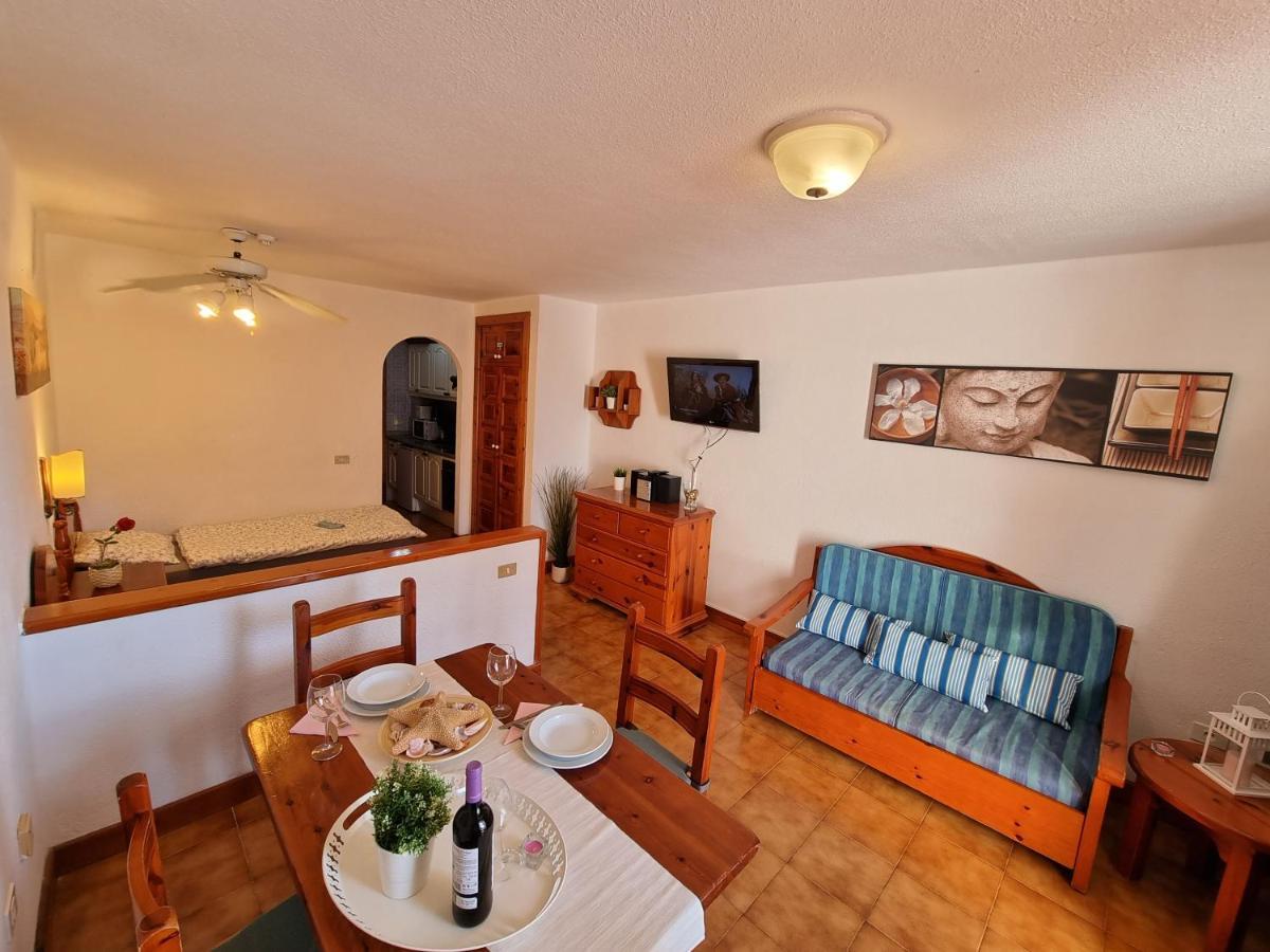 Apartment Studio No 1 Directly On The And Sea, Terrace, Heated Pool, Wifi Playa de las Americas (Tenerife)