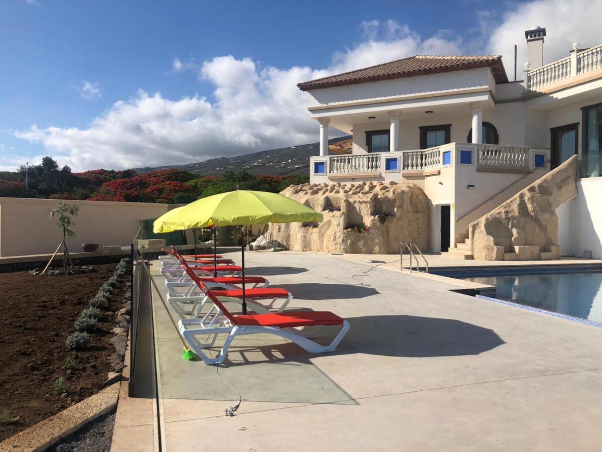 Nautilus Luxury Holiday Villa *